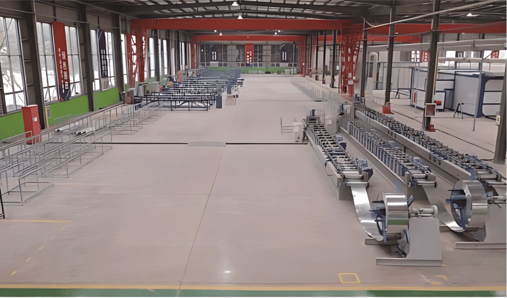 Black & Gold Elegant Company Business Card Landscape